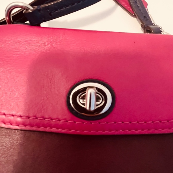 Coach Crossbody Wallet Over the Shoulder Purse Mini Bag Leather Burgundy Fuchsia - Picture 3 of 16